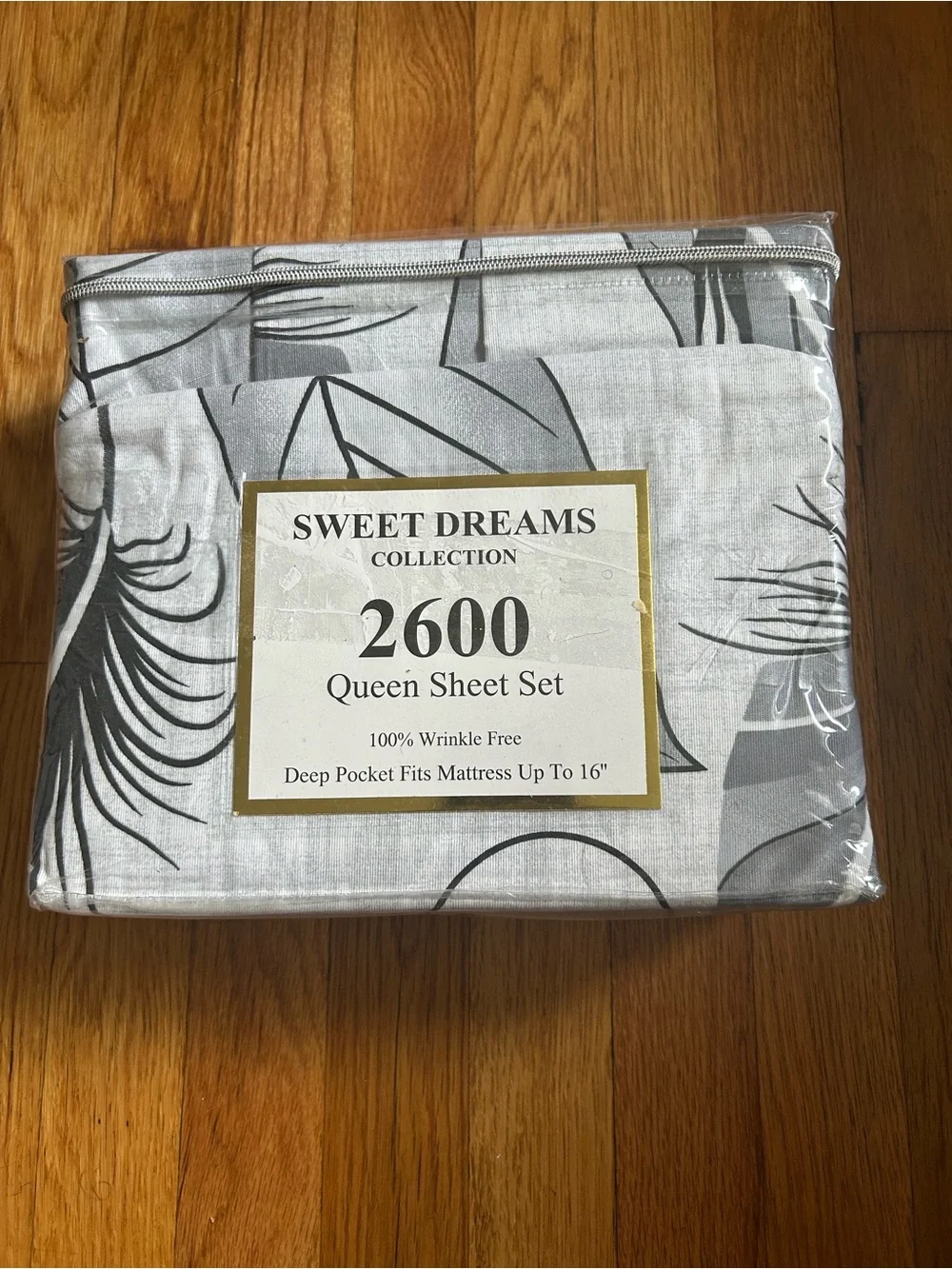 Sweet Dreams Queen Sheet Set in Light Gray with Leaf Motif